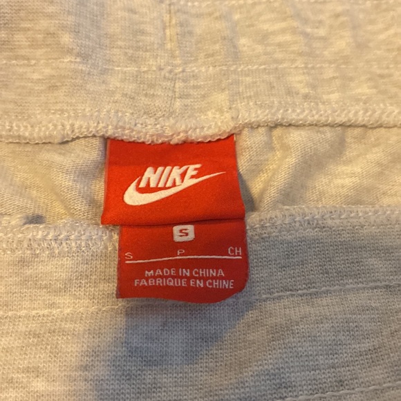Nike Capri Jogger Pants - Picture 3 of 5